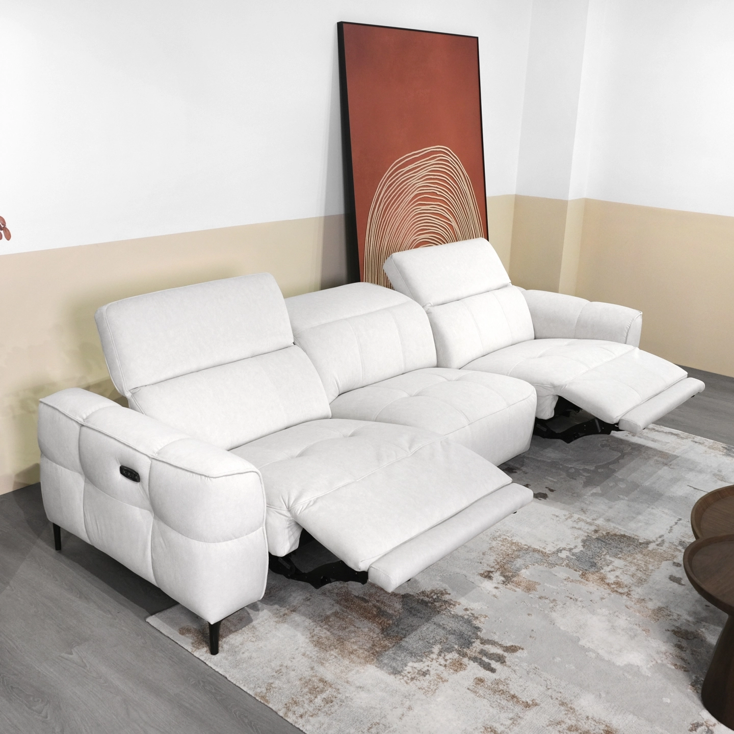 白色貓抓布電動沙發座位展開