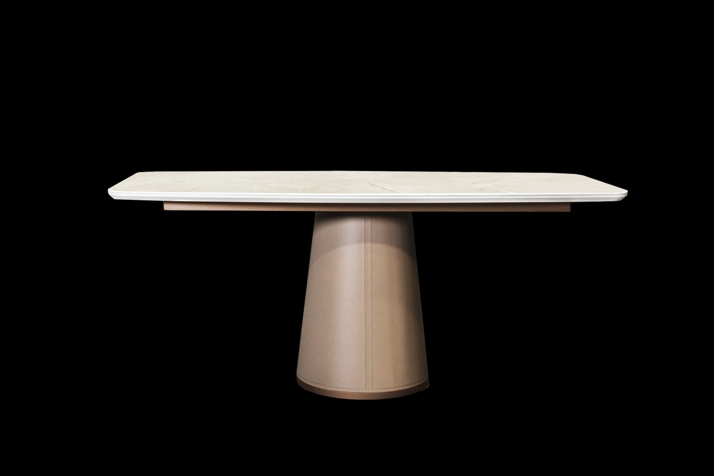 淺卡其色馬鞍皮革造型餐桌