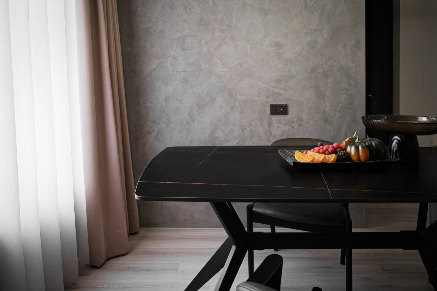 黑色大理石面岩板桌面