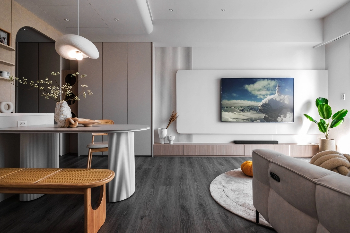 訂製款岩板餐桌