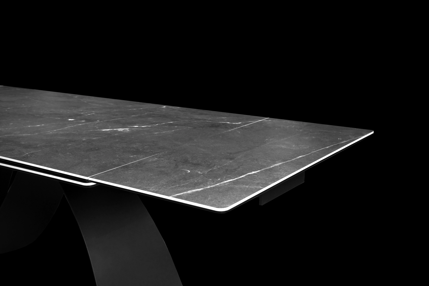 3D岩板桌面,具備極佳視覺感受與耐高溫,耐刮磨,好清潔的特性