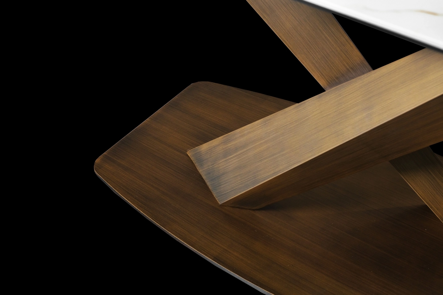 古銅色金屬拉絲桌腳設計