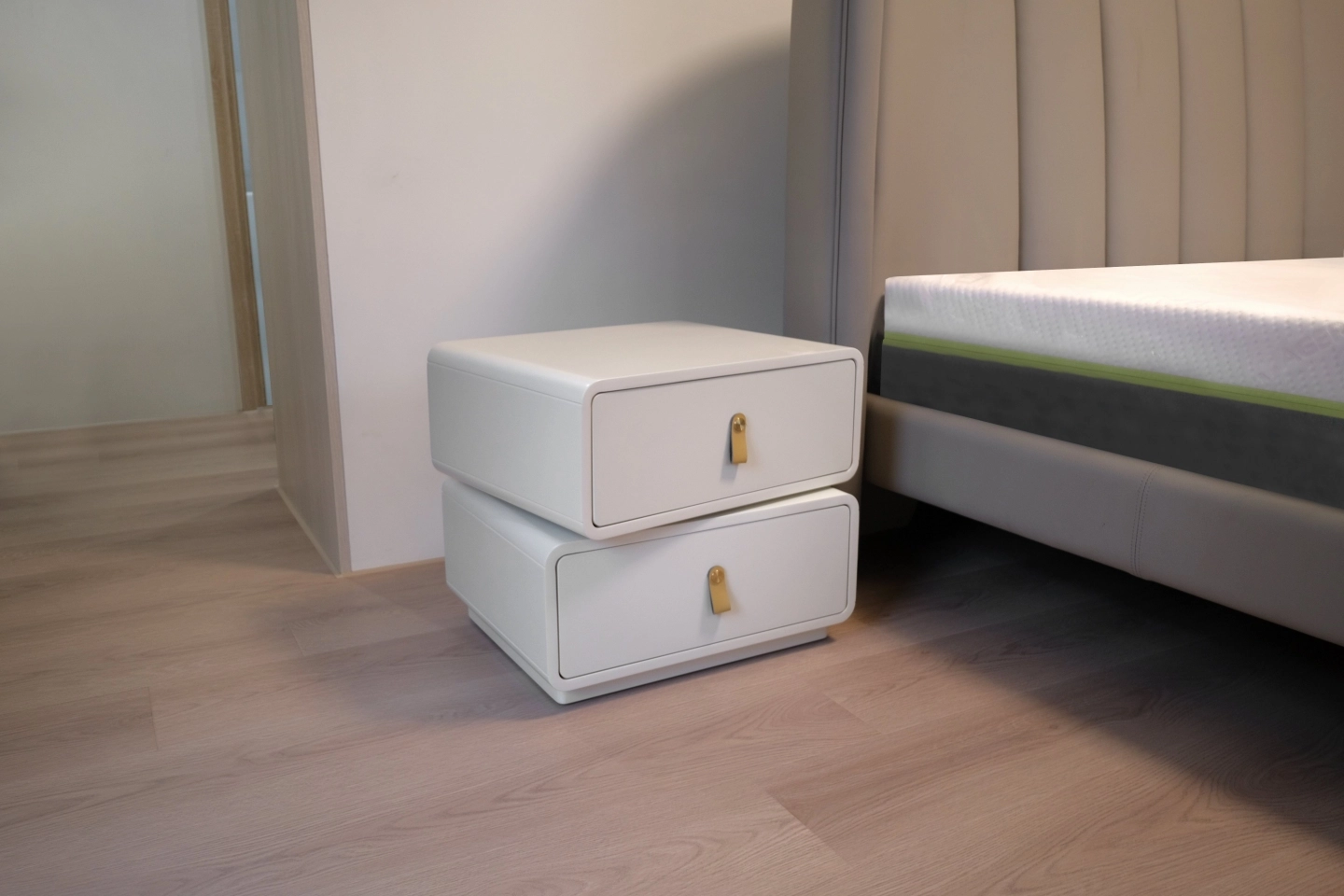 灰色雙抽屜床頭櫃