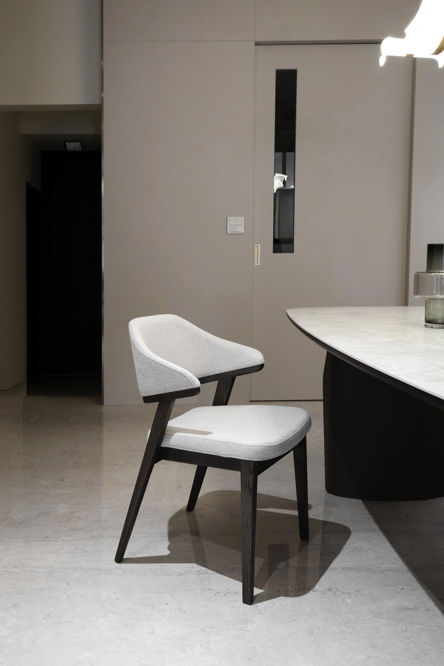 台灣製造精品餐椅搭配亞麻布款坐墊